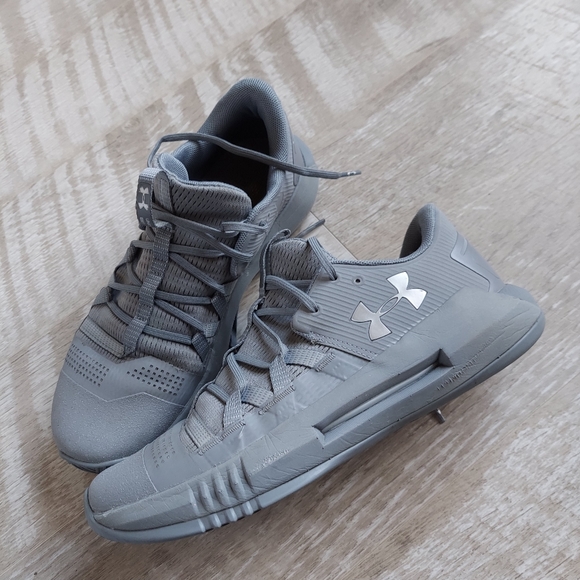 grey under armour volleyball shoes
